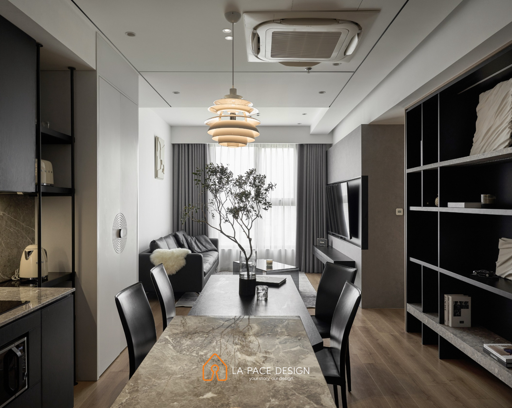 TRINITY TOWER | ROOM 1702